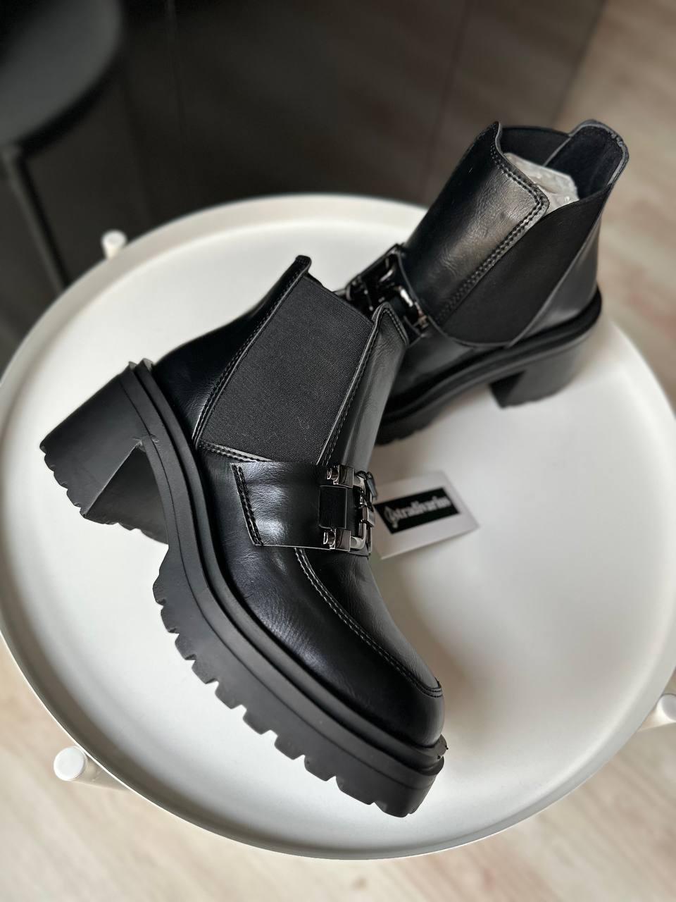 00030 - Stradivarius Ankle Boots