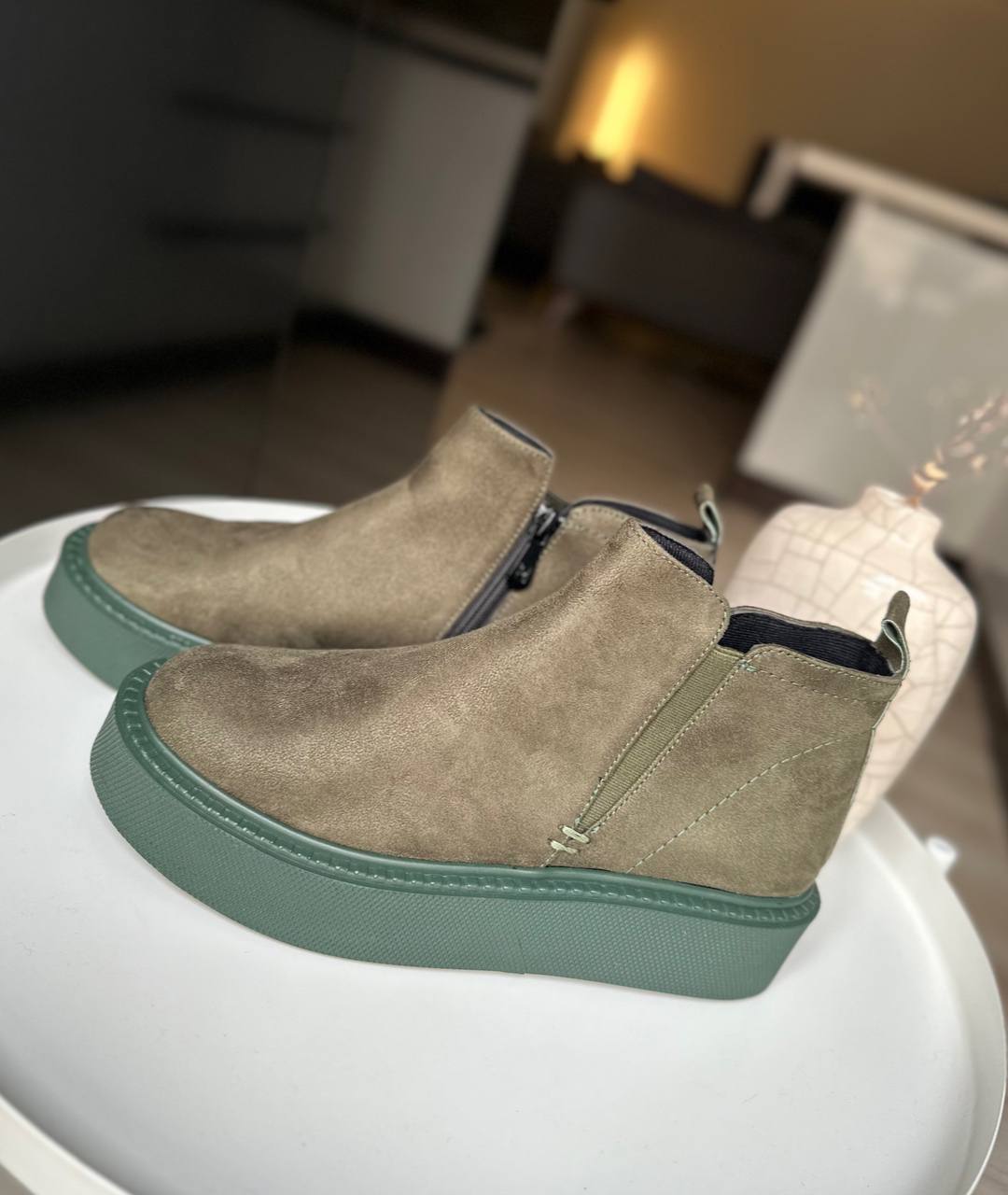 00025 - Stradivarius Flat Ankle Boots