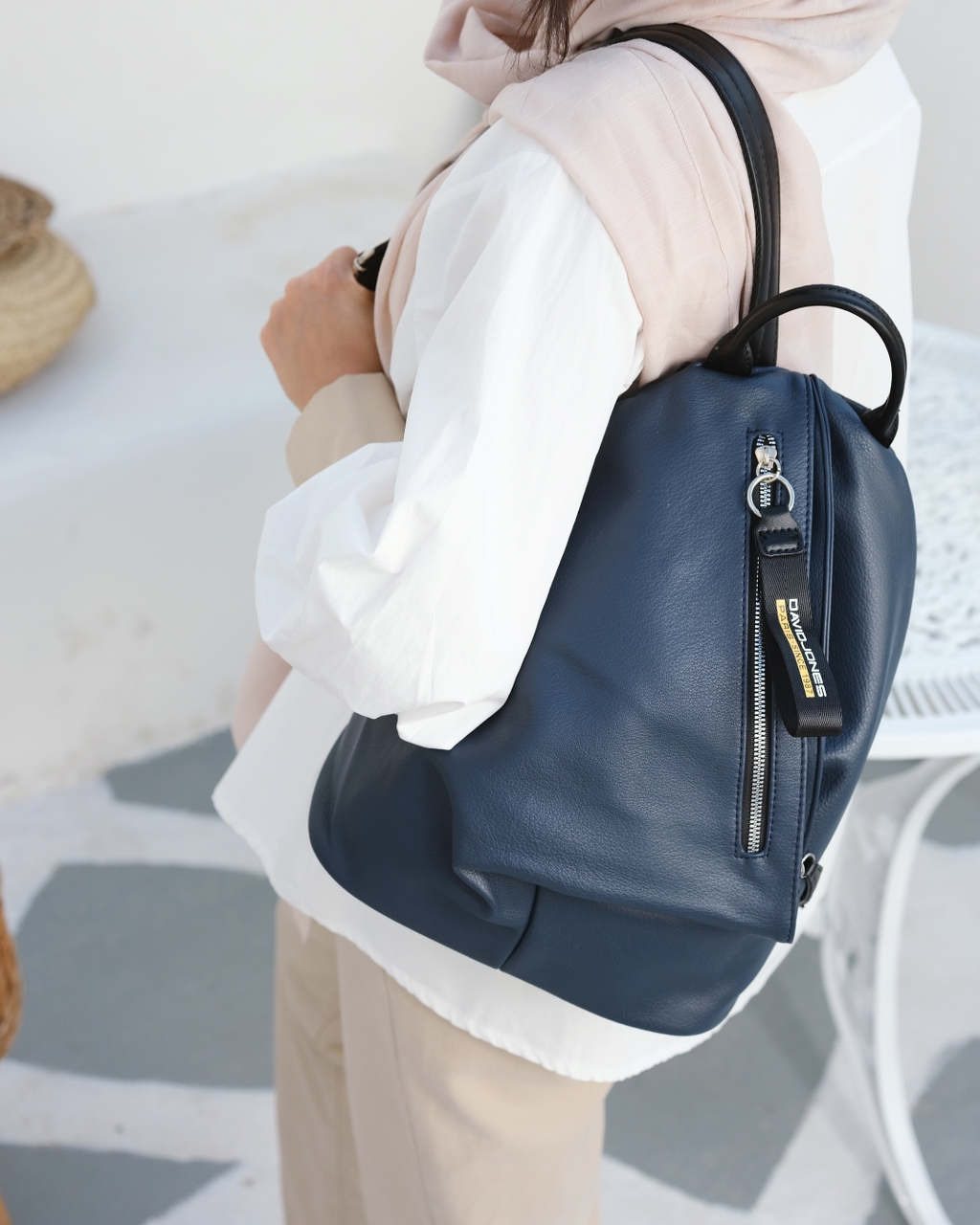 David Jones CM6461