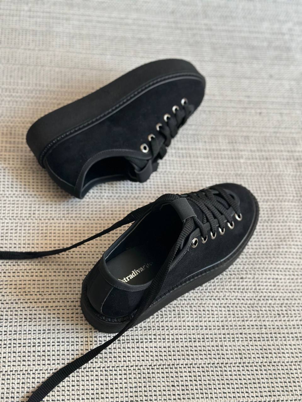 Stradivarius Sneakers - SKG31