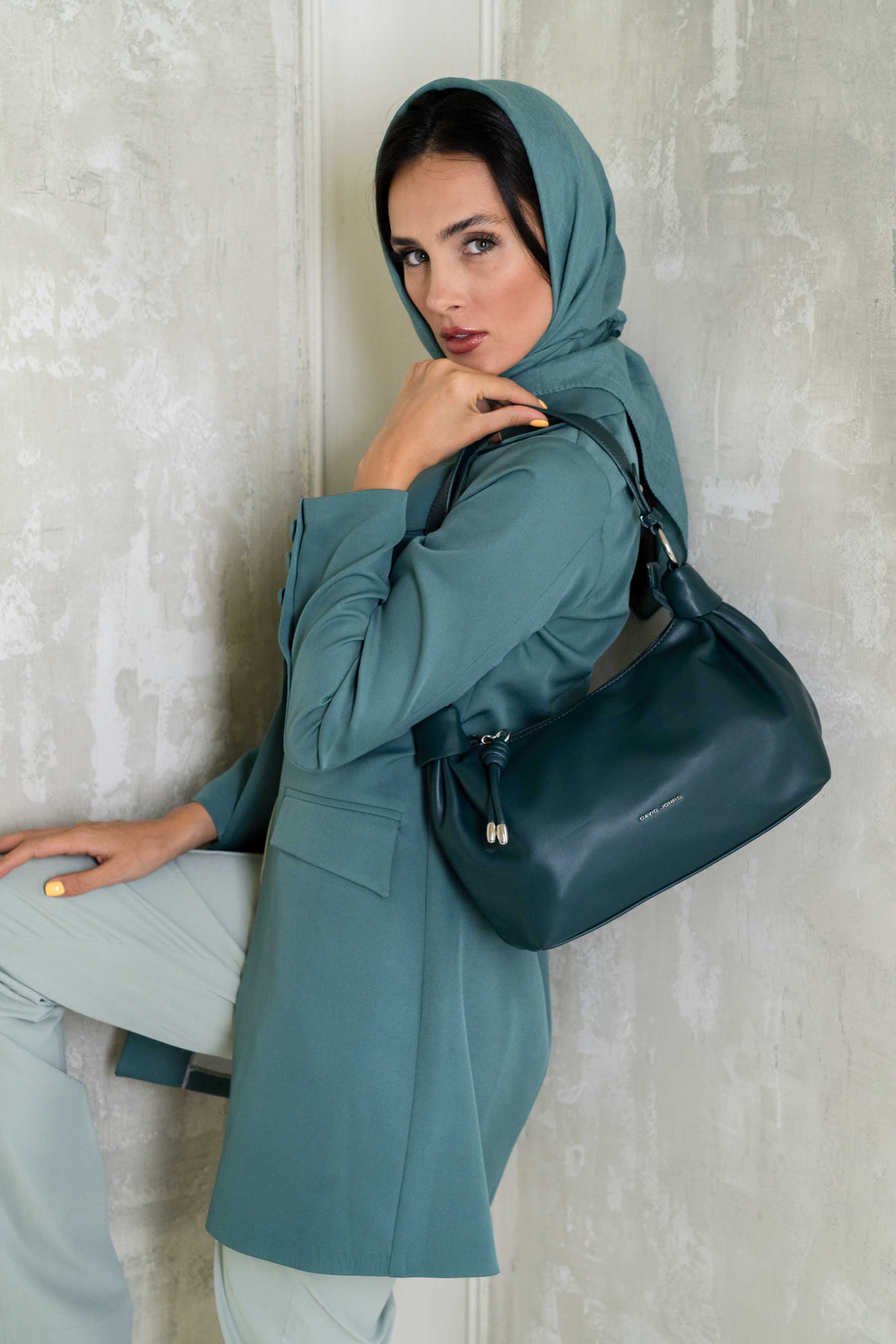 David Jones CM6558