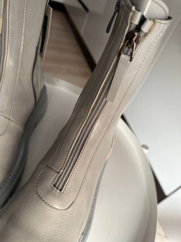 00009 - Stradivarius Flat Ankle Boots