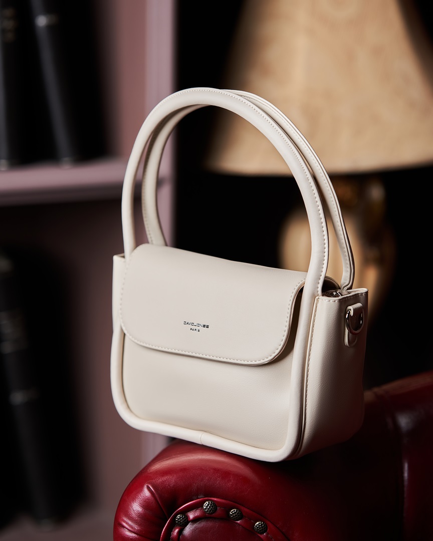 David Jones CM6667